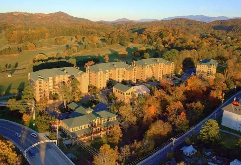 בית מלון כפרי Riverstone Condo Resort & Spa