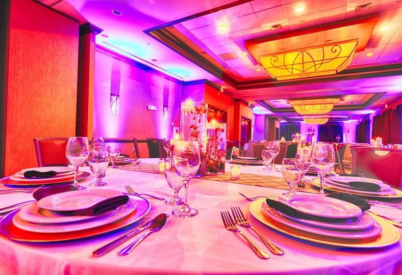 فندق Riverstone Condo Resort & Spa