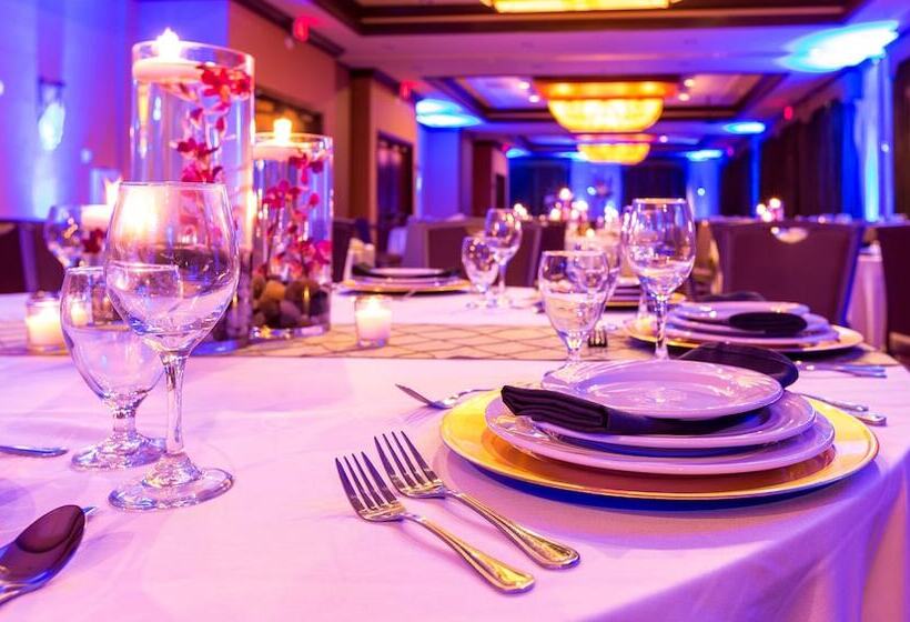 فندق Riverstone Condo Resort & Spa