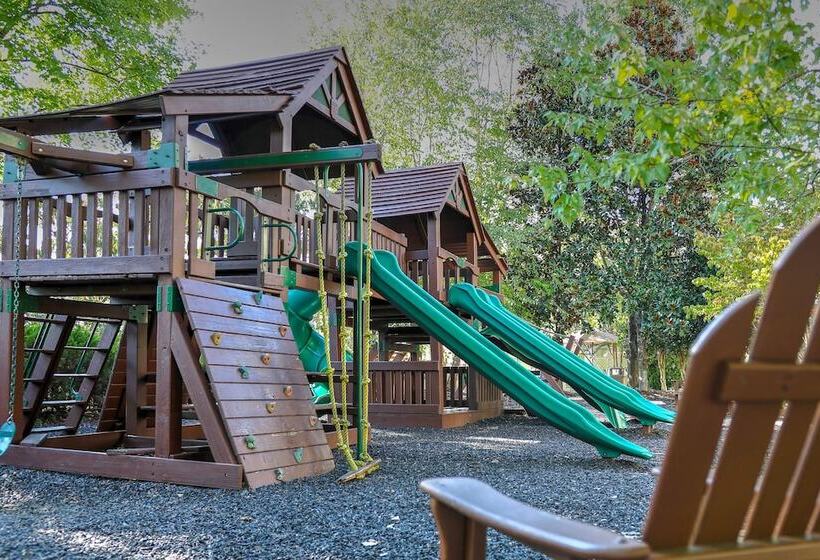 فندق Riverstone Condo Resort & Spa