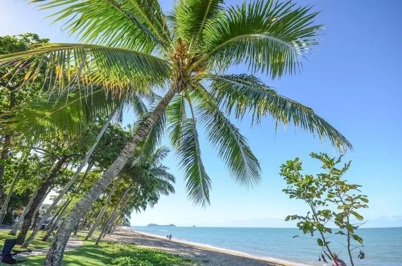 ホテル Roydon Beachfront Apartments