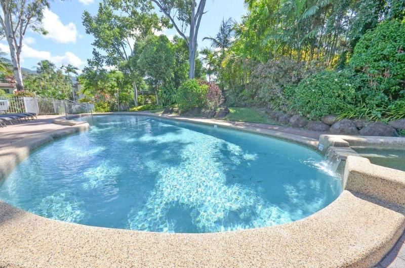 ホテル Roydon Beachfront Apartments