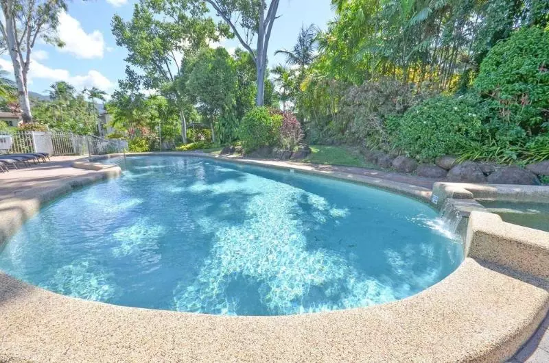 ホテル Roydon Beachfront Apartments