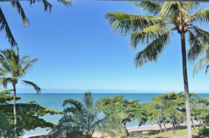 ホテル Roydon Beachfront Apartments