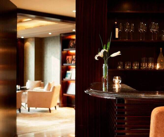 בית מלון כפרי Sheraton Shenzhen Futian