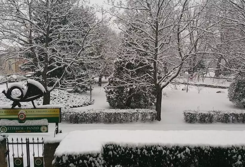 تختخواب و صبحانه Vadászkürt Panzió