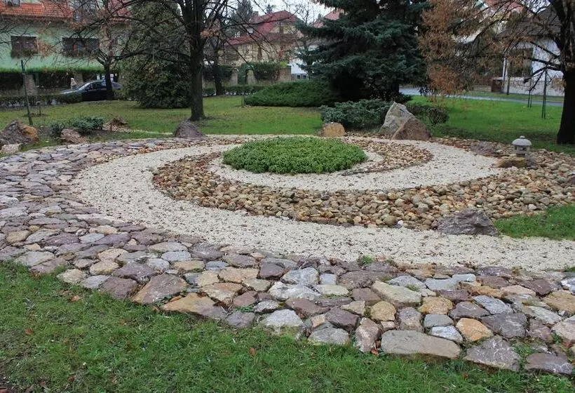 تختخواب و صبحانه Vadászkürt Panzió