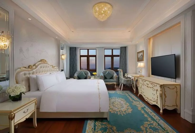 ホテル Wyndham Grand Kunming East