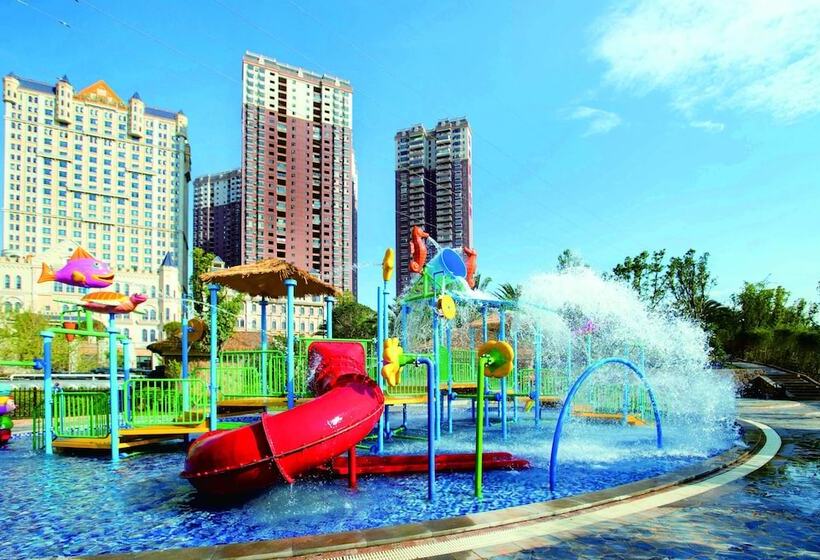 Отель Wyndham Grand Kunming East