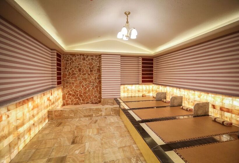 Отель Wyndham Grand Kunming East