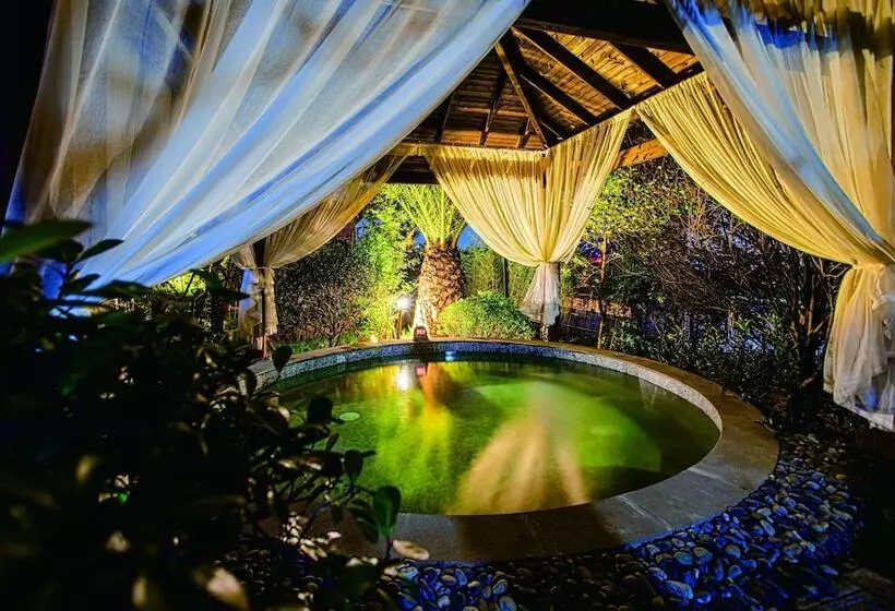 ホテル Wyndham Grand Kunming East