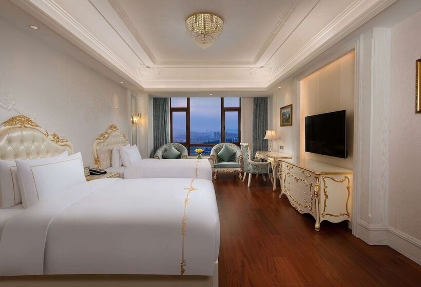 Отель Wyndham Grand Kunming East