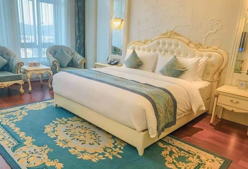 ホテル Wyndham Grand Kunming East