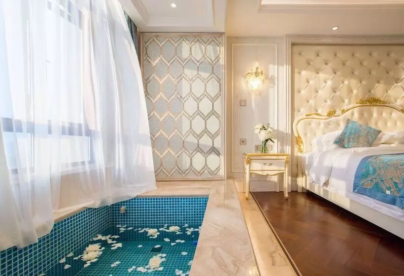 ホテル Wyndham Grand Kunming East