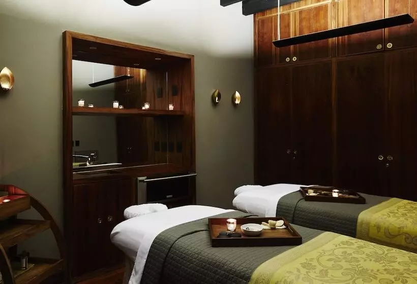 Dos Casas Hotel & Spa