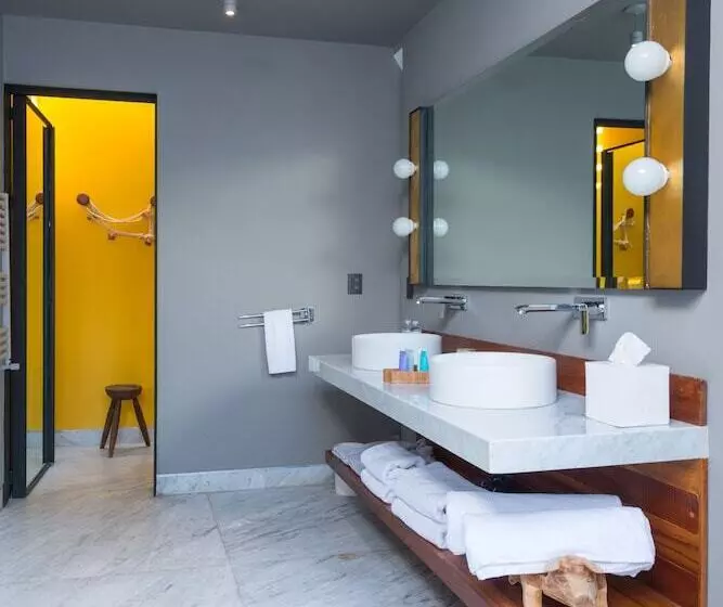 Dos Casas Hotel & Spa