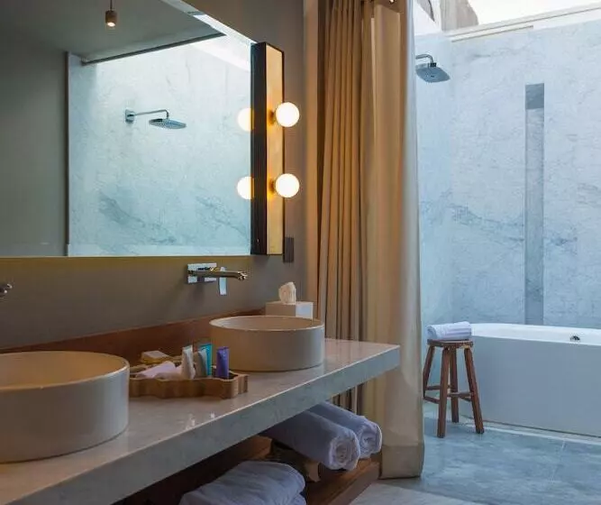 Dos Casas Hotel & Spa