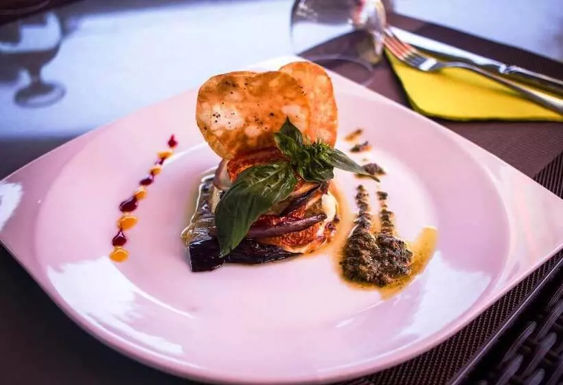 هتل Exsel Alamanda