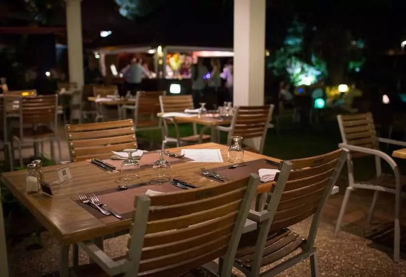 هتل Exsel Alamanda