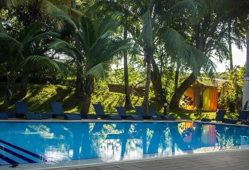 هتل Exsel Alamanda