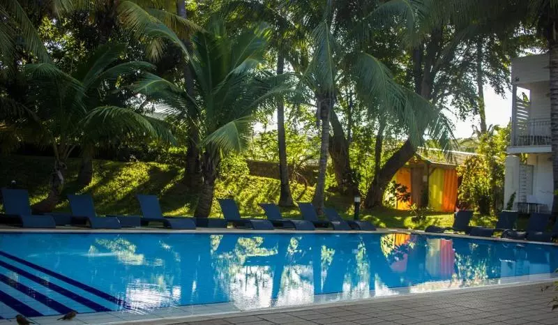 هتل Exsel Alamanda