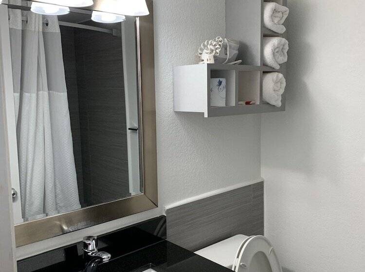 Отель Arya Blu Inn And Suites