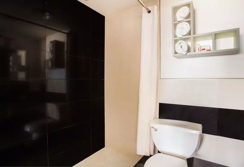 호텔 Arya Blu Inn And Suites