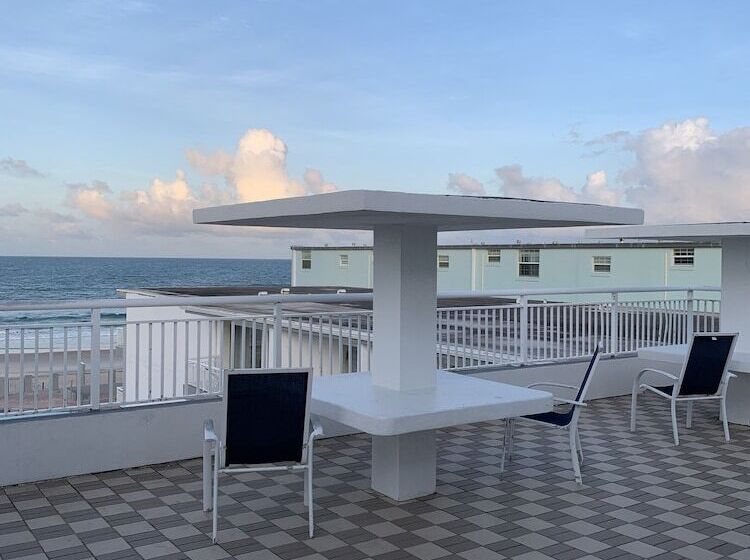 Отель Arya Blu Inn And Suites