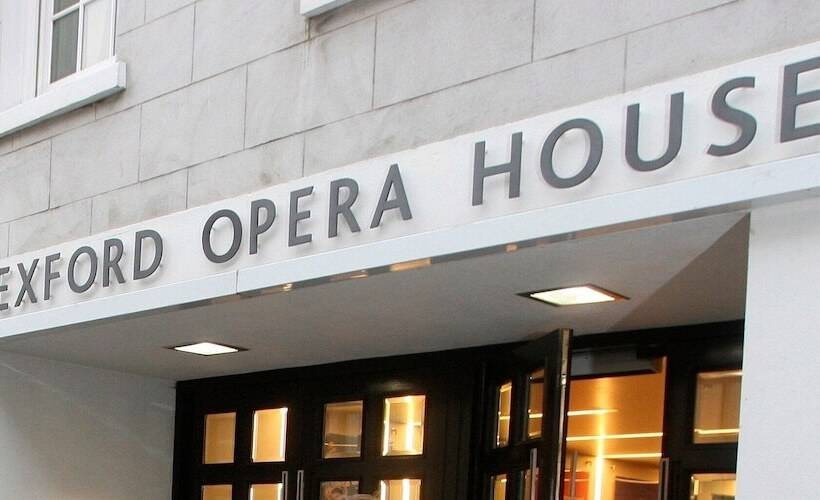 Отель Clayton Whites