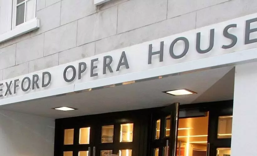 هتل Clayton Whites