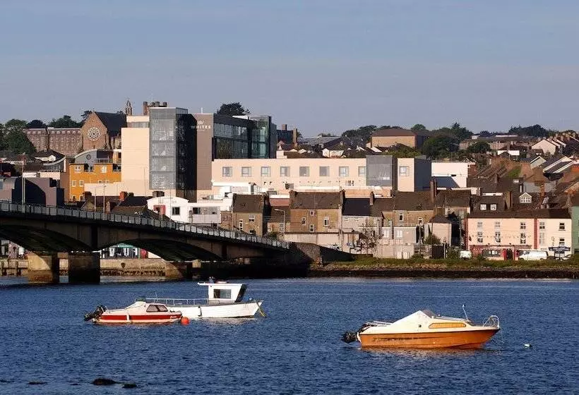 هتل Clayton Whites