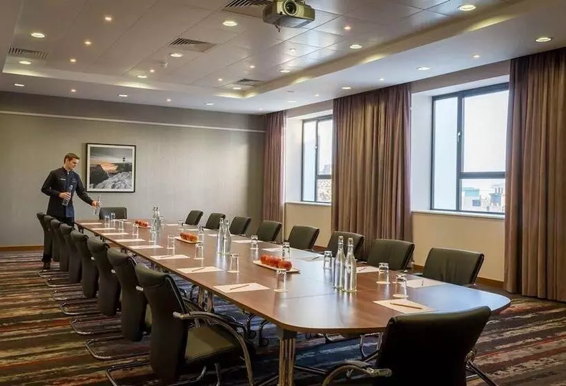 هتل Clayton Whites