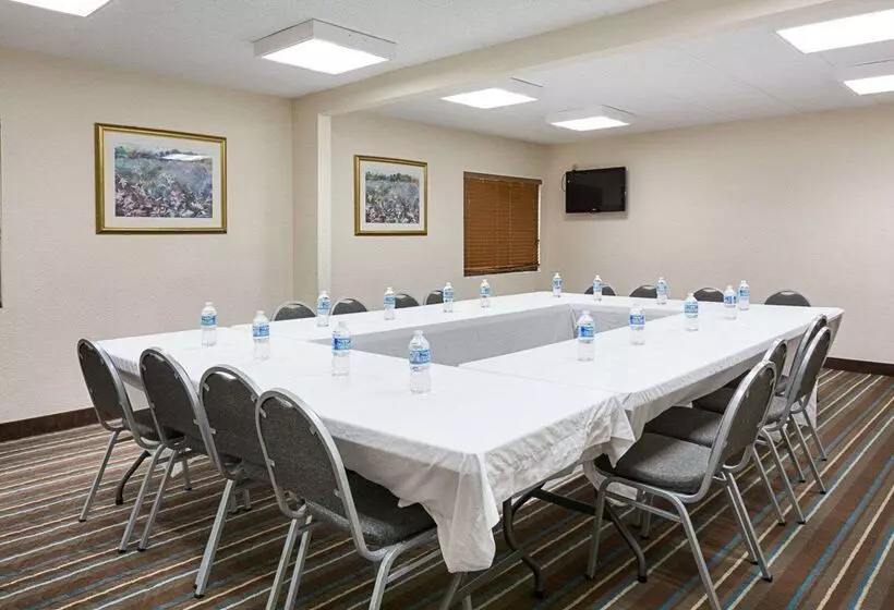 فندق Comfort Inn