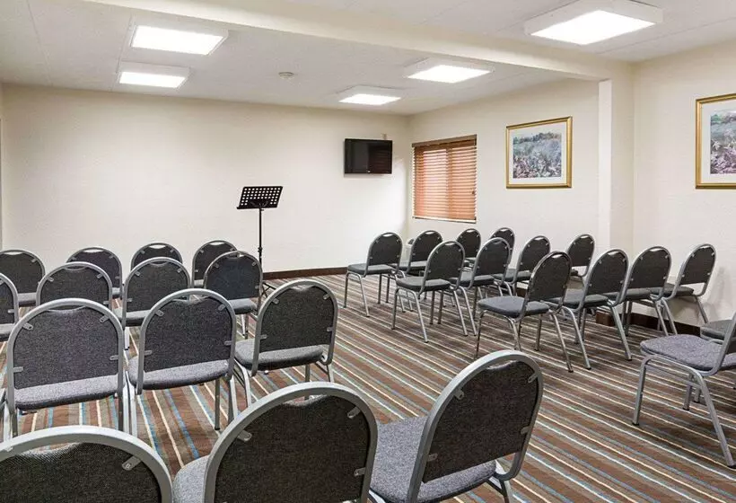 فندق Comfort Inn