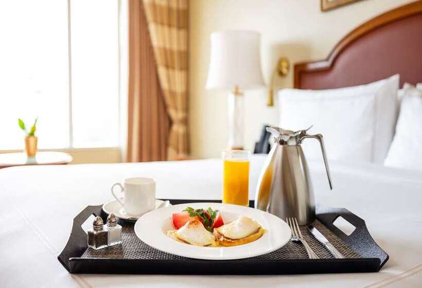 هتل Conrad Indianapolis