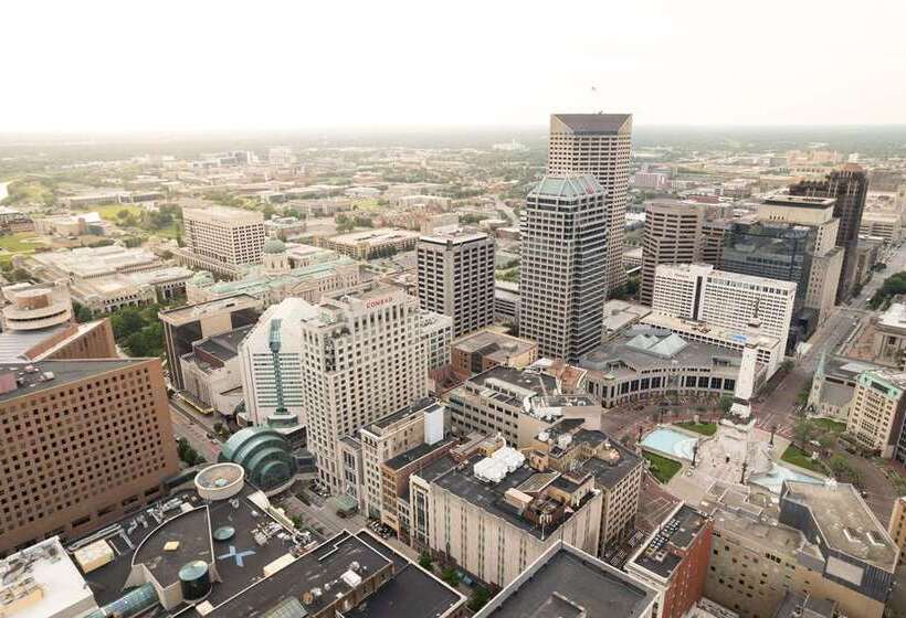 هتل Conrad Indianapolis