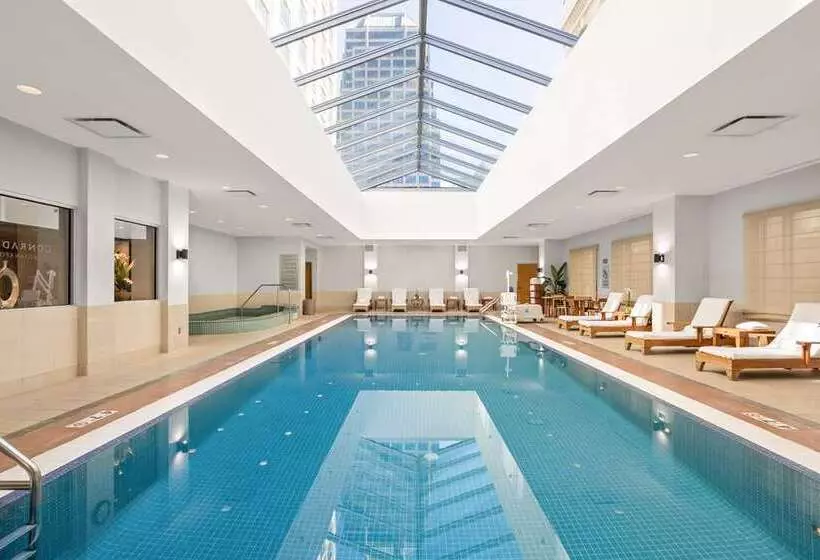 ホテル Conrad Indianapolis