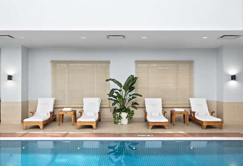 هتل Conrad Indianapolis