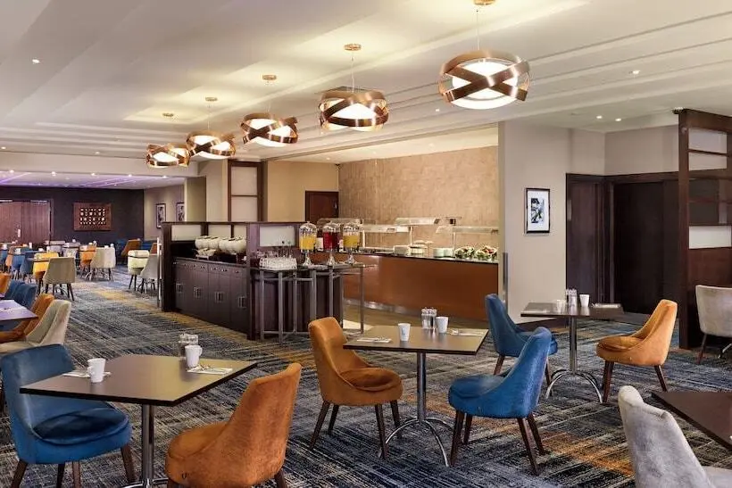 Hotelli Crowne Plaza London   Gatwick Airport, An Ihg