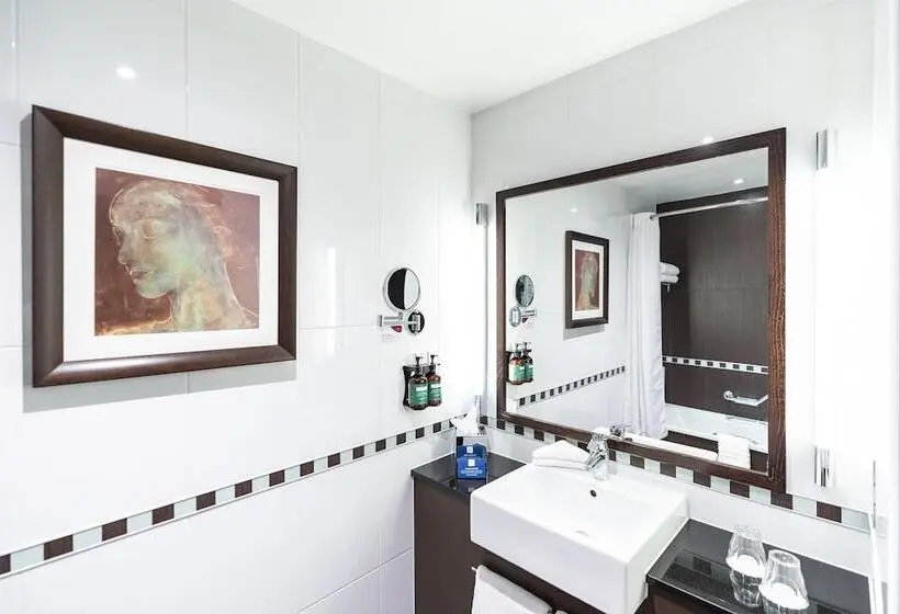 Hotelli Crowne Plaza London   Gatwick Airport, An Ihg