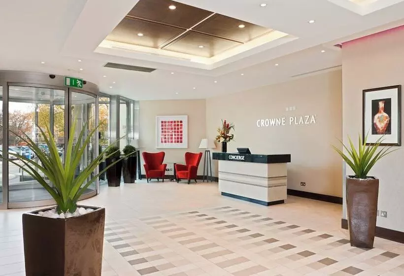 호텔 Crowne Plaza London   Gatwick Airport, An Ihg
