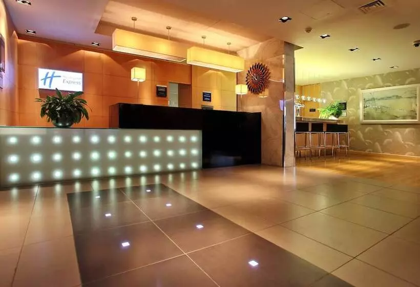ホテル Holiday Inn Express Birmingham Redditch, An Ihg