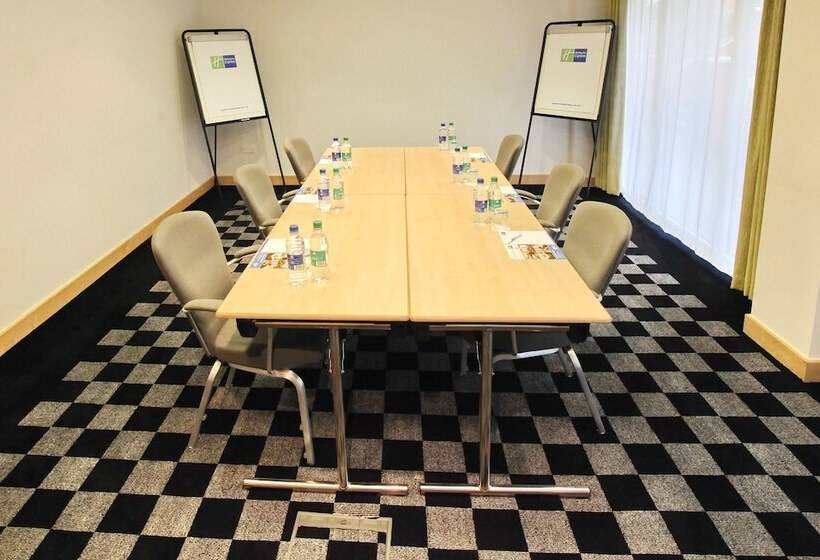 فندق Holiday Inn Express Birmingham Redditch, An Ihg