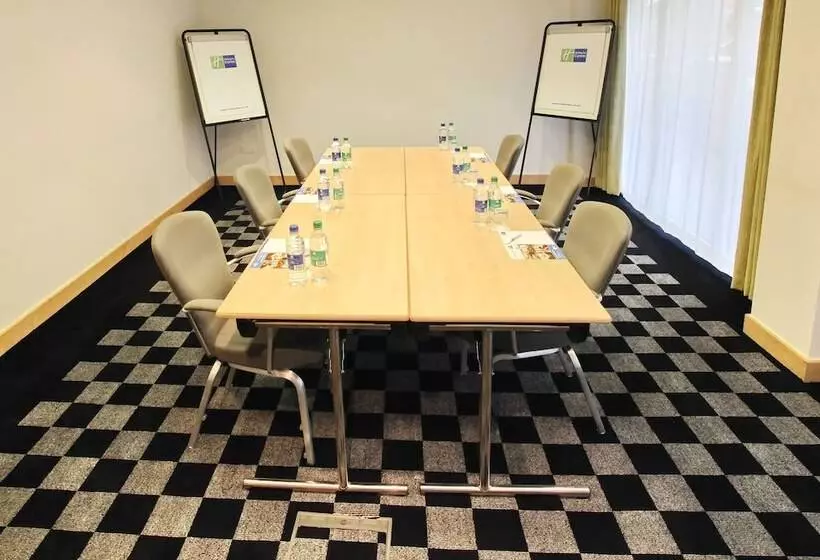 ホテル Holiday Inn Express Birmingham Redditch, An Ihg