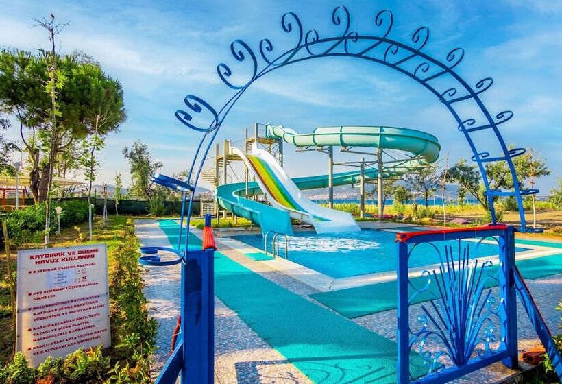 ホテル Le Monde Beach Resort & Spa