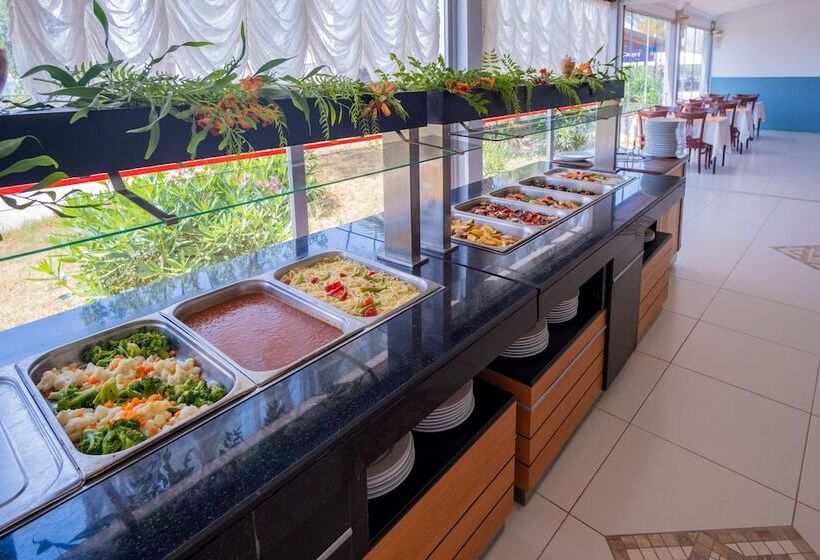 ホテル Le Monde Beach Resort & Spa