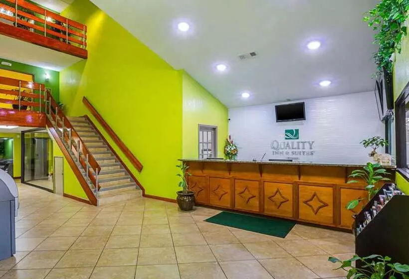 酒店 Quality Inn & Suites Near Six Flags East