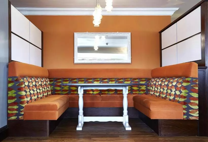 호텔 The Wishing Well