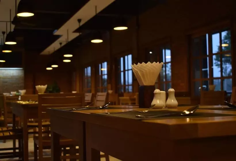 Paradise Hotel Nyaung Shwe