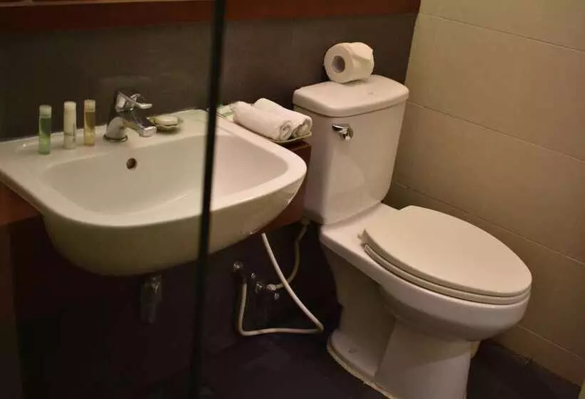 Paradise Hotel Nyaung Shwe